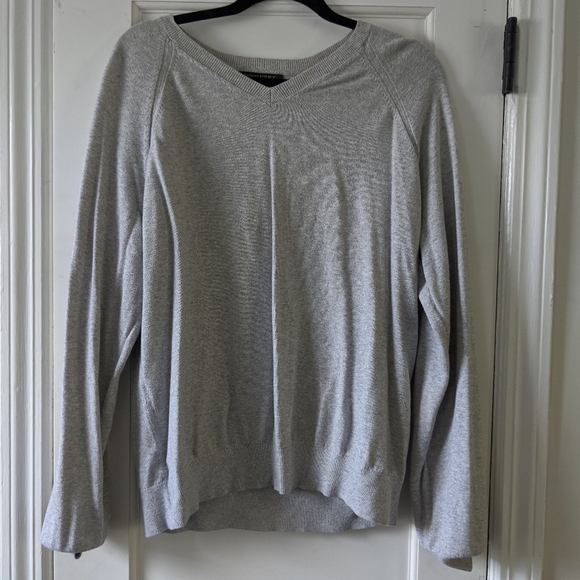 Banana Republic gray sweater - Picture 3 of 5